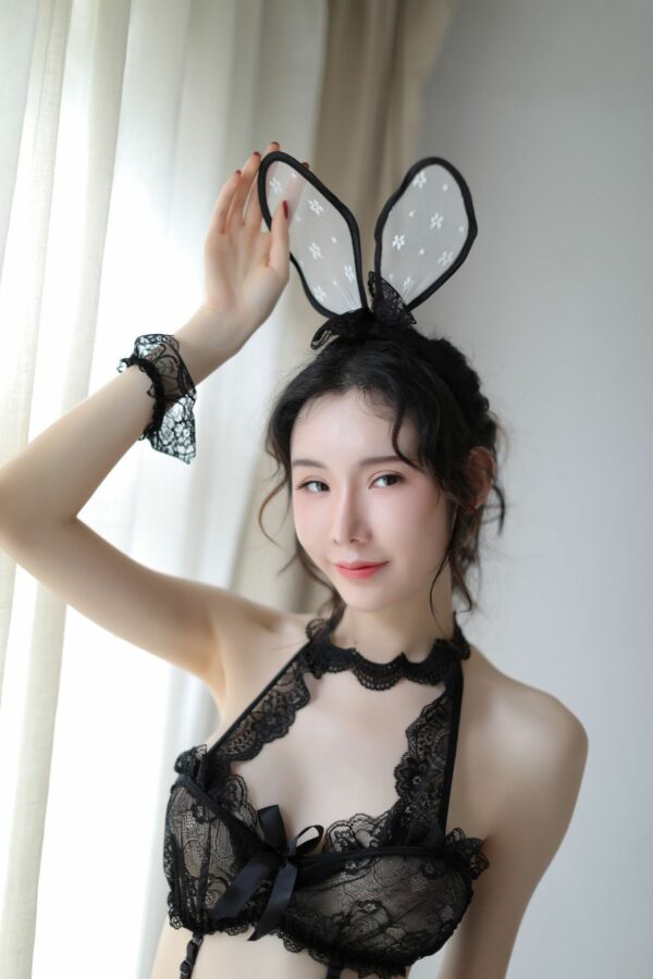 比基尼兔女郎‧蕾絲開檔吊帶褲含兔髮飾俏皮：圖片 7